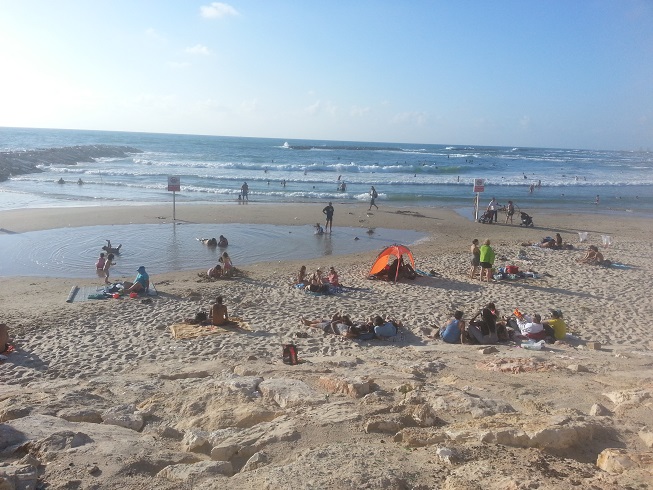 חוף התופים בתל אביב - חגיגת מוסיקה אורבנית מול הים