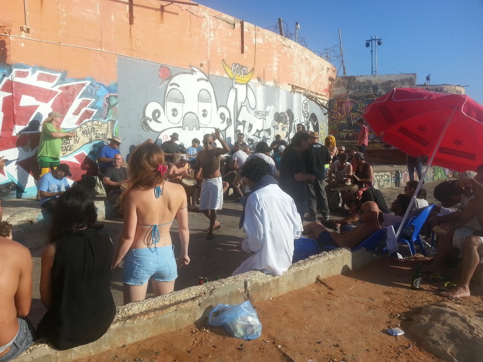 חוף התופים בתל אביב - חגיגת מוסיקה אורבנית מול הים